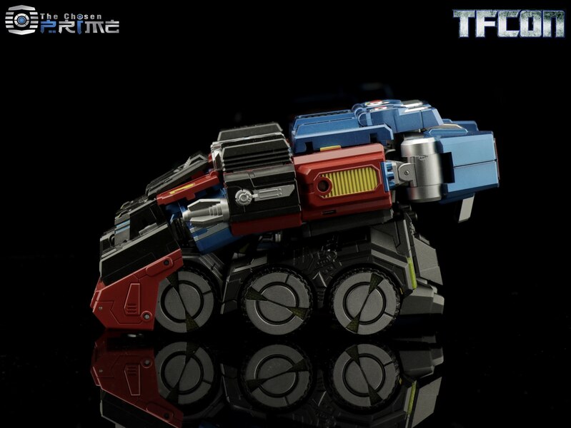 Planet X PX 14B Helios Powered Convoy TFCon Edition  (17 of 24)